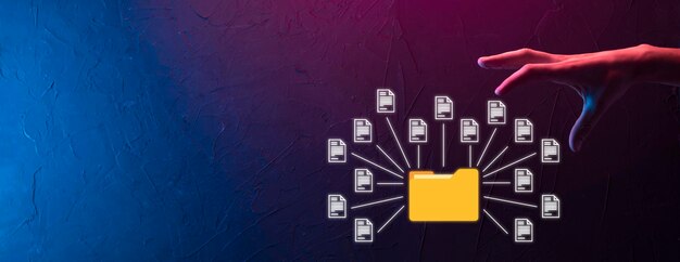 Sistema di gestione dei documenti DMS. Icona della cartella e del documento della tenuta dell'uomo d'affari. Software per l'archiviazione, la ricerca e la gestione di file e informazioni aziendali. Concetto di tecnologia Internet. Sicurezza digitale.