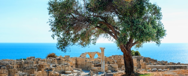 Sito archeologico del patrimonio mondiale antico di Kourion vicino a Limassol (Lemesos), Cipro. Sfondo di viaggio