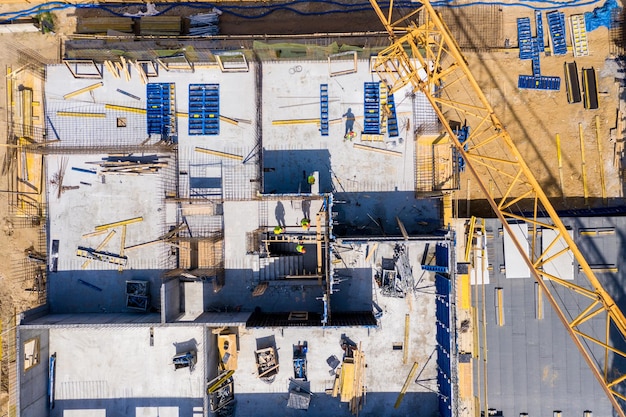 Sito di costruzione e attrezzature - edificio residenziale in vista aerea