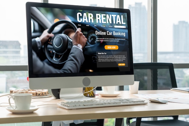 sito web di noleggio auto sullo schermo del computer per turisti per noleggiare un'auto per comodità