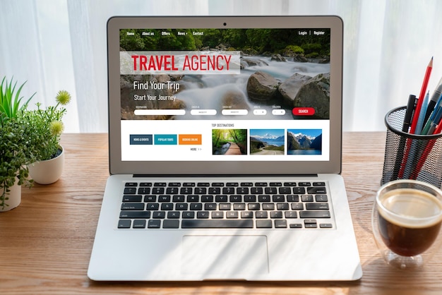 Sito web di un'agenzia di viaggi online per la ricerca di moda e la pianificazione dei viaggi