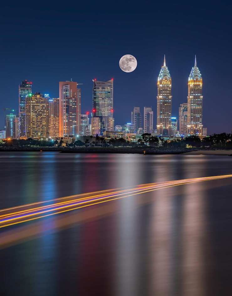 Foto skyline del centro di dubai, emirati arabi uniti