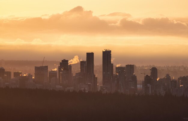 Skyline della città moderna nel centro di Vancouver British Columbia Canada