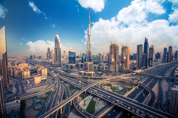 Foto skyline di dubai la sera