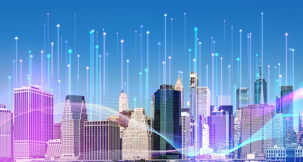 Skyline di New York e frecce in aumento città intelligente e connessione digitale