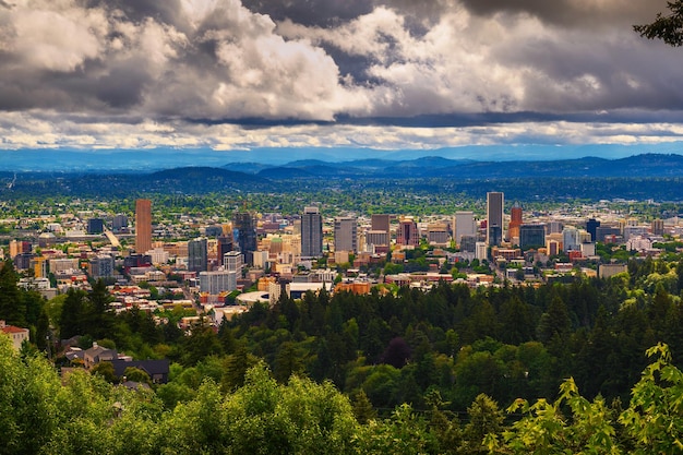 Skyline di Portland Oregon dal punto di vista Pittock Mansion