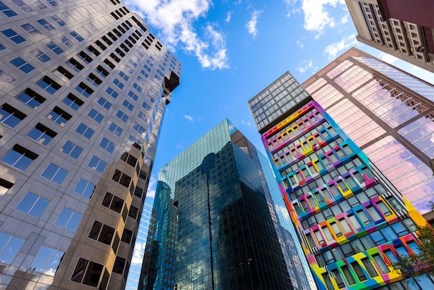 Skyline moderno panoramico di Montreal nel centro della città finanziaria e tecnologica