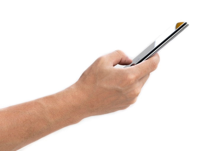 Foto smart phone della tenuta della mano isolato