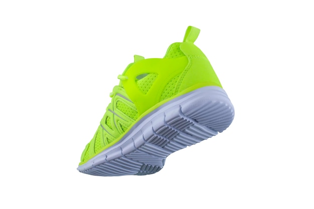 Sneakers verde brillante Scarpe sportive su sfondo bianco