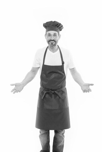 So di essere un capo chef Uomo maturo con la barba con cappello da cuoco e grembiule Cuoco anziano con barba e baffi che indossa un grembiule con pettorina Capo cuoco maturo con grembiule da cucina rosso Cucina casalinga