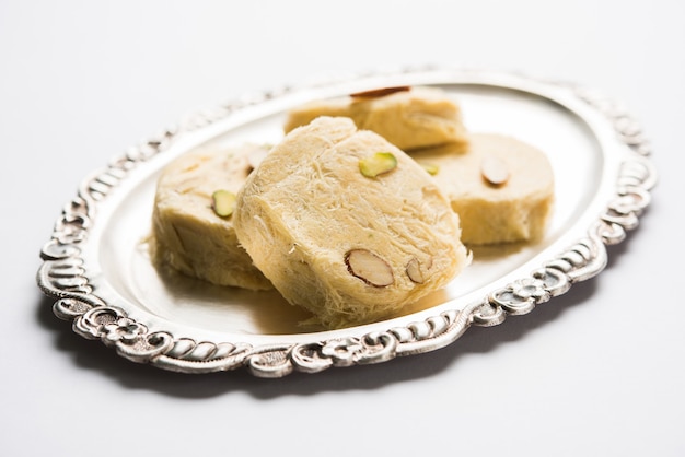 Soan Papdi o Son roll o Patisa, dolce popolare dall'India