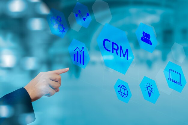 Software del sistema di automazione della gestione delle relazioni con i clienti CRM. tecnologia aziendale sul concetto di schermo virtuale.