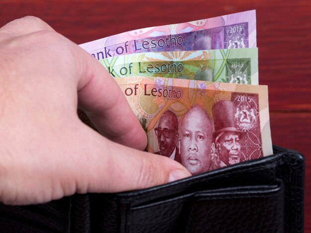Soldi del Lesotho Loti nel portafoglio nero