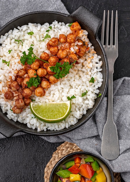 Sopra la vista delizioso cibo brasiliano