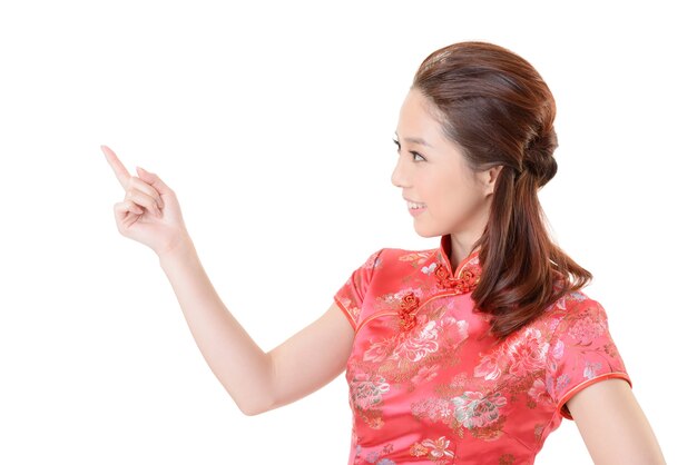 Sorridente donna cinese vestito tradizionale cheongsam