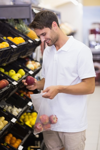 Sorridere bello comprando i frutti