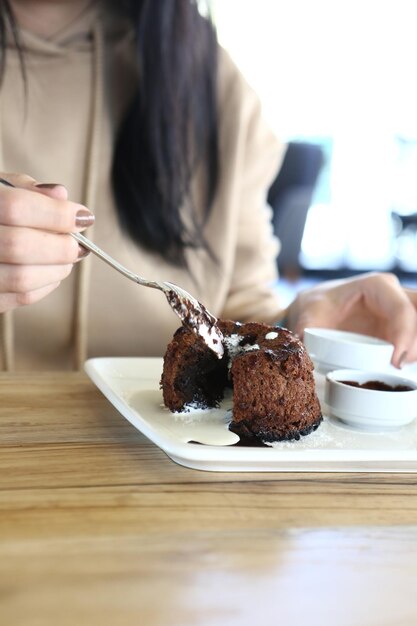 Soufflé al cioccolato con gelato