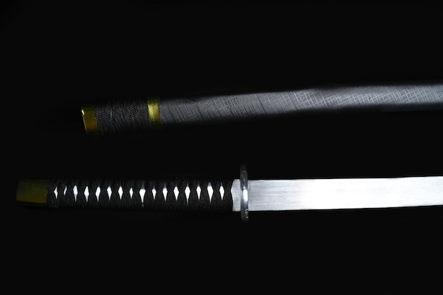 Spada giapponese Katana su sfondo nero