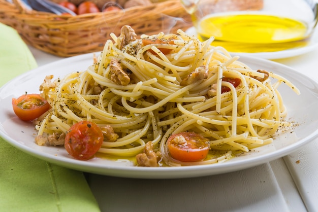 Spaghetti agli ingredienti