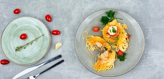 Spaghetti al forno con polpette