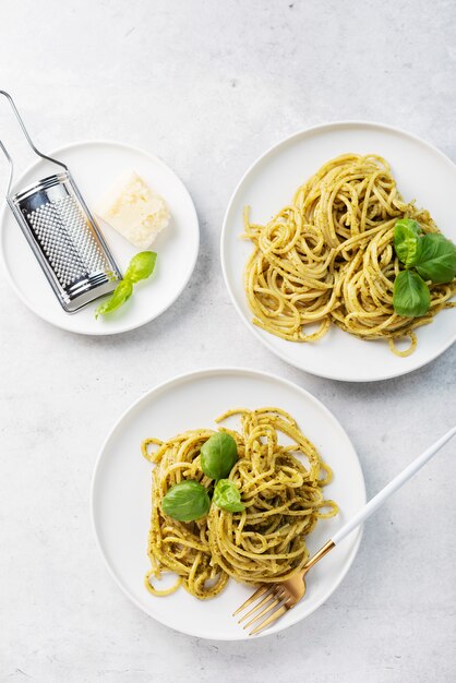 Spaghetti al pesto