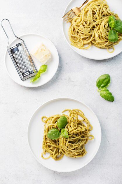 Spaghetti al pesto