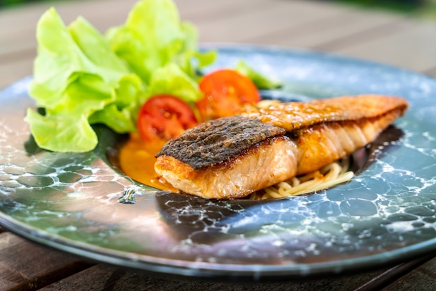 Spaghetti Al Salmone Fritto