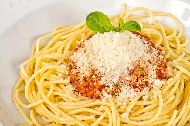 Spaghetti al sugo di pomodoro