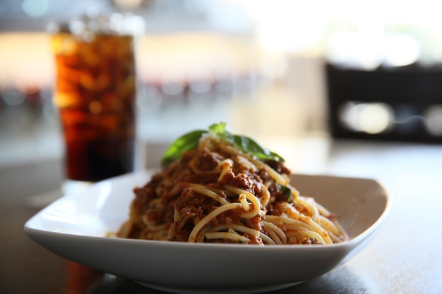 Spaghetti alla bolognese in primo piano