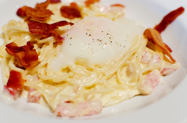 Spaghetti alla crema bianca.