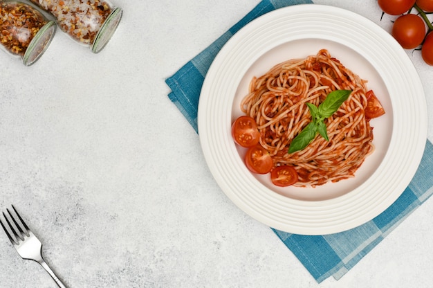 Spaghetti Con Pomodorini E Basilico