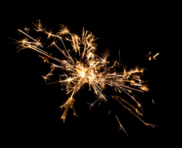 Sparkler in fiamme sul buio