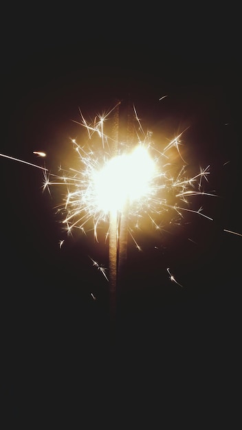 Sparklers di notte