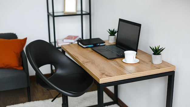 Spazio di lavoro elegante con computer a casa o in studio