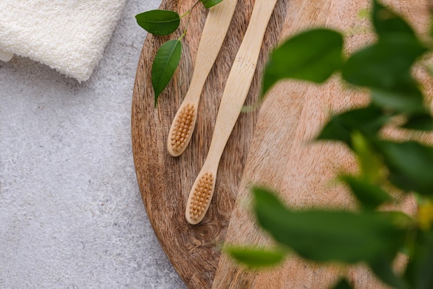 Spazzolino da denti in bambù prodotti per la cura zero rifiuti