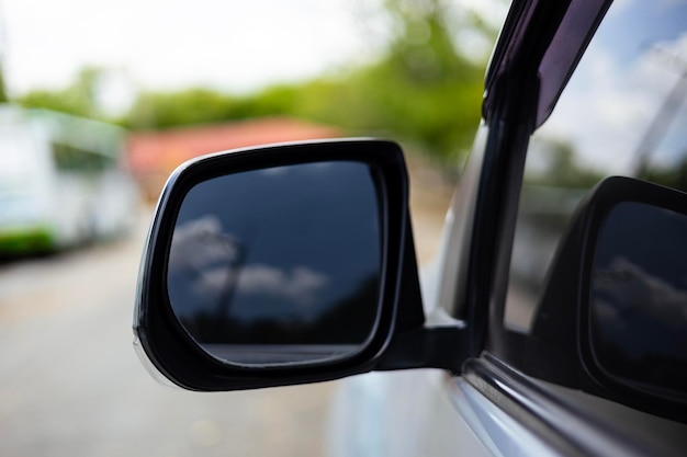 Specchio laterale dell'auto