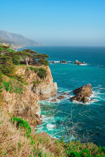 spettacolare paesaggio panoramico della costa occidentale della california con vista sull'oceano pacifico