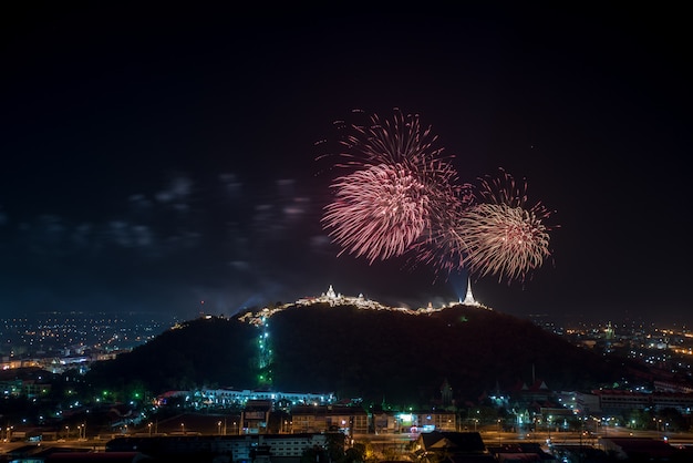 Spettacolo pirotecnico sul parco storico di Khao wang