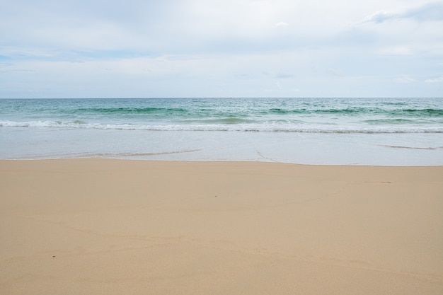 Spiaggia bellissima e pulita. copyspace.