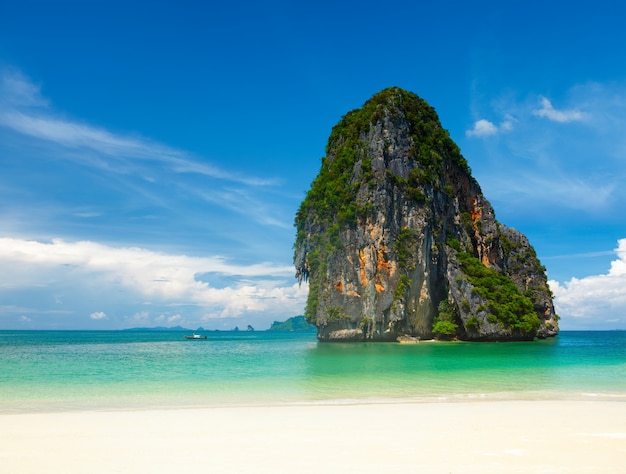 Spiaggia di Pranang. Krabi, Tailandia