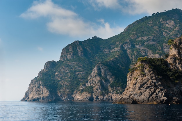 Spiaggia di sabbia a Camogli di Genova, Italia