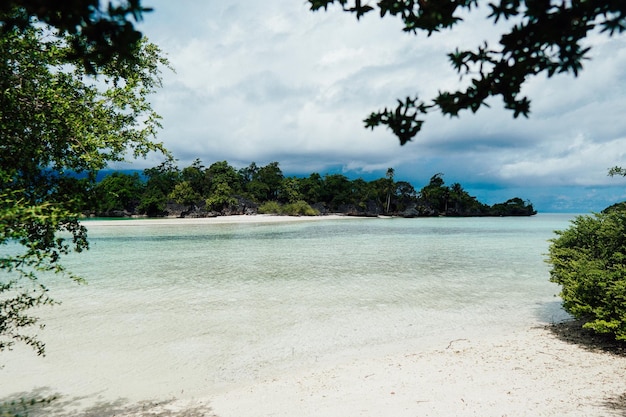 spiaggia di sabbia bianca e fine