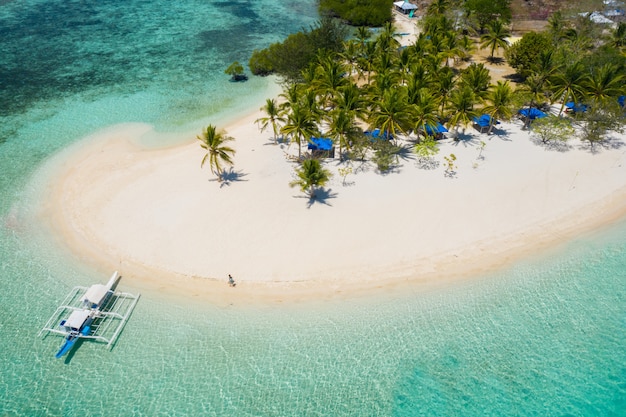 Spiaggia tropicale a Coron, nelle Filippine