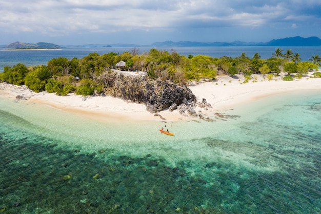 Spiaggia tropicale a Coron, nelle Filippine