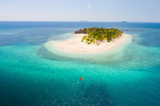 Spiaggia tropicale a Coron, nelle Filippine