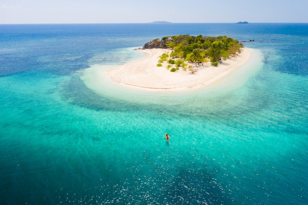 Spiaggia tropicale a Coron, nelle Filippine