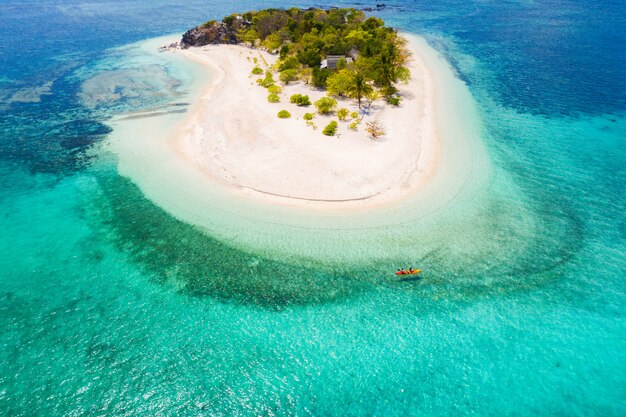 Spiaggia tropicale a Coron, nelle Filippine