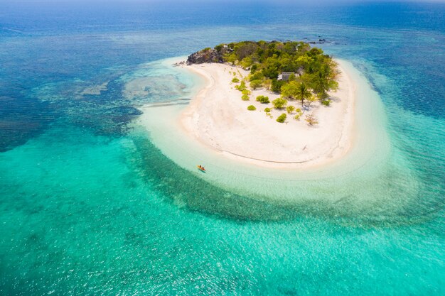 Spiaggia tropicale a Coron, nelle Filippine