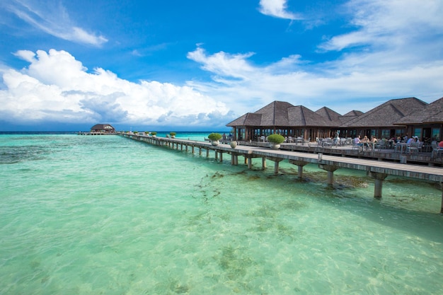 Spiaggia tropicale alle Maldive