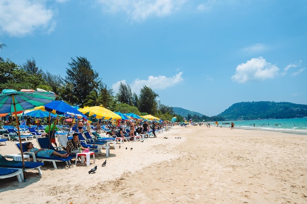 Spiaggia tropicale phuketBeach e mare limpido sull'isola tropicale